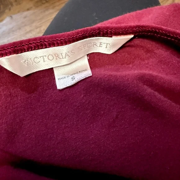 Vintage Victoria’s Secret Burgundy Bedazzled Embellished Women's Tank Top - Picture 3 of 3